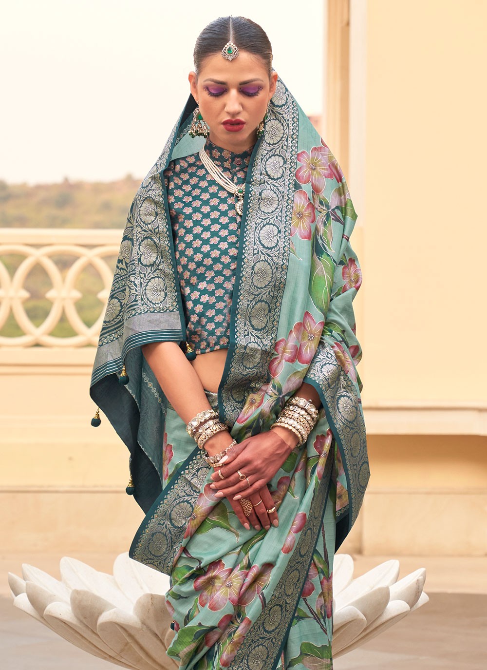 Contemporary Floral Printed Silk Saree - S6277