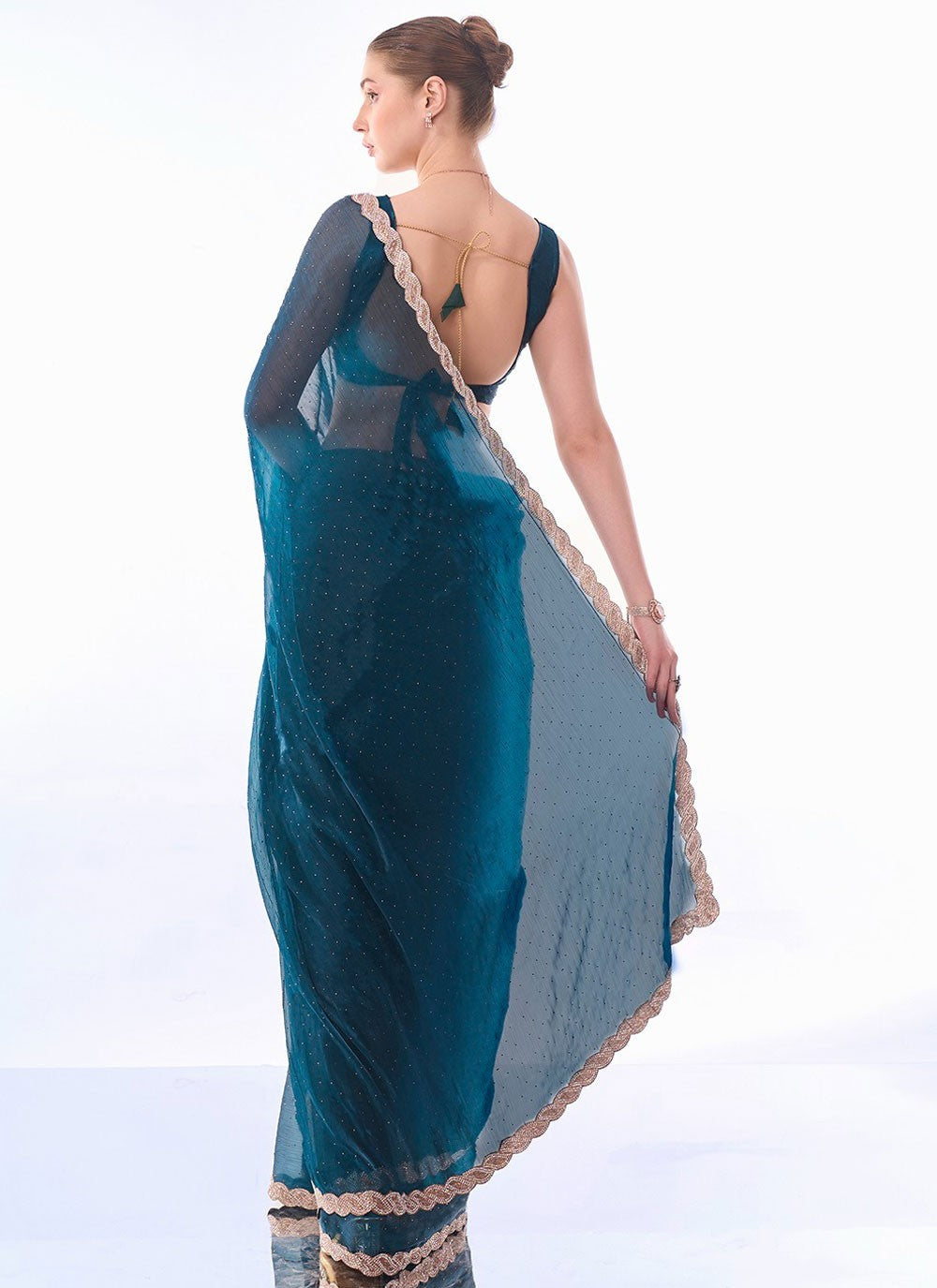 Contemporary Plain Silk Saree - S8116