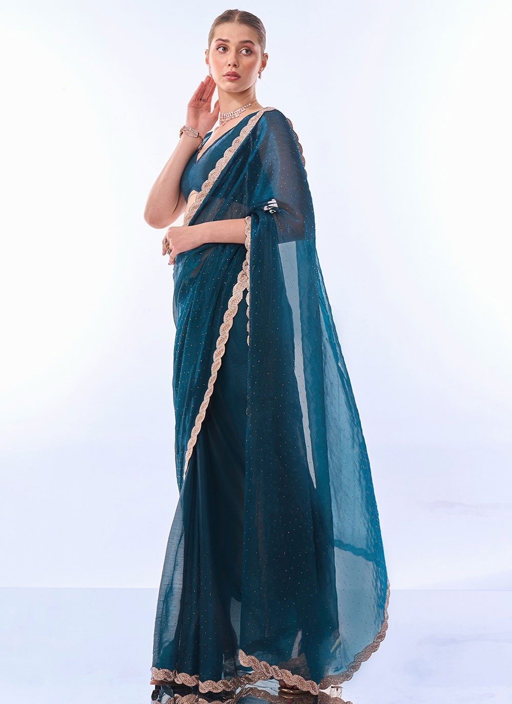 Contemporary Plain Silk Saree - S8116