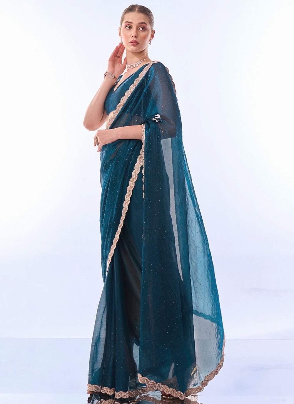 Contemporary Plain Silk Saree - S8116