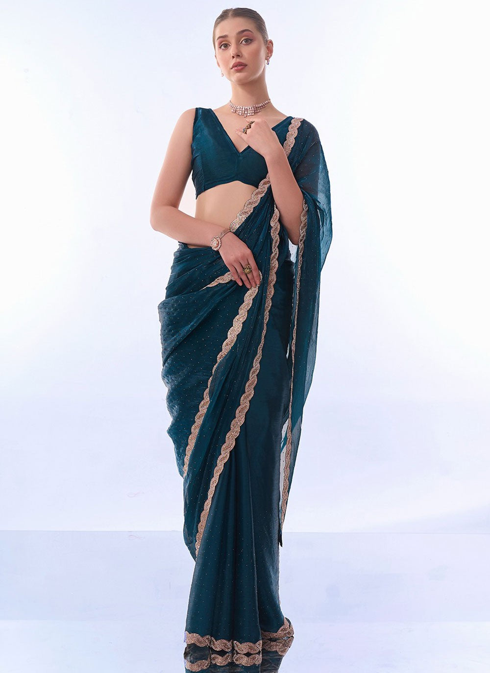 Contemporary Plain Silk Saree - S8116