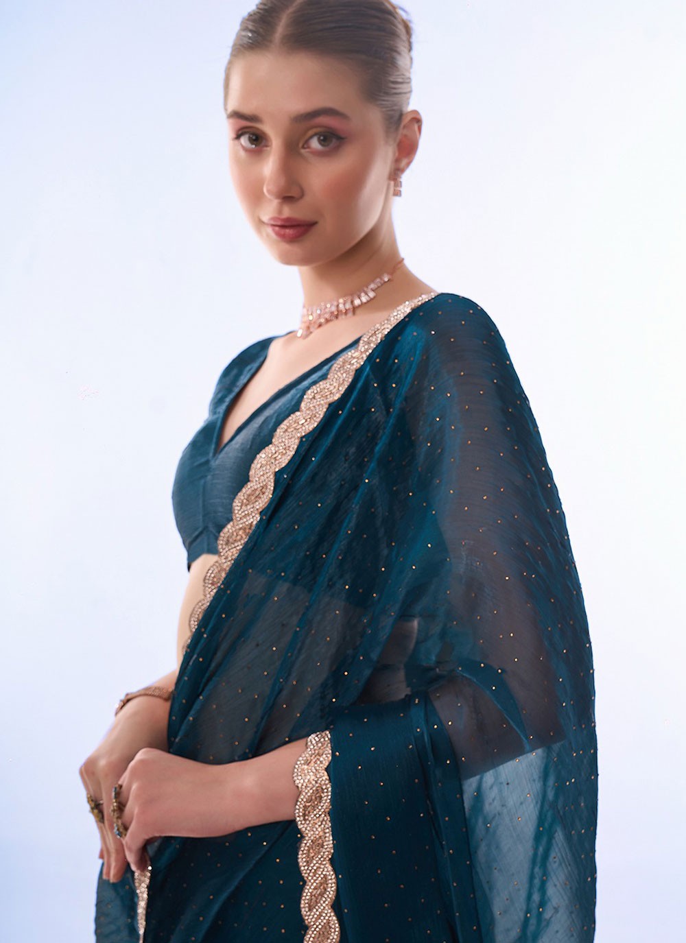 Contemporary Plain Silk Saree - S8116