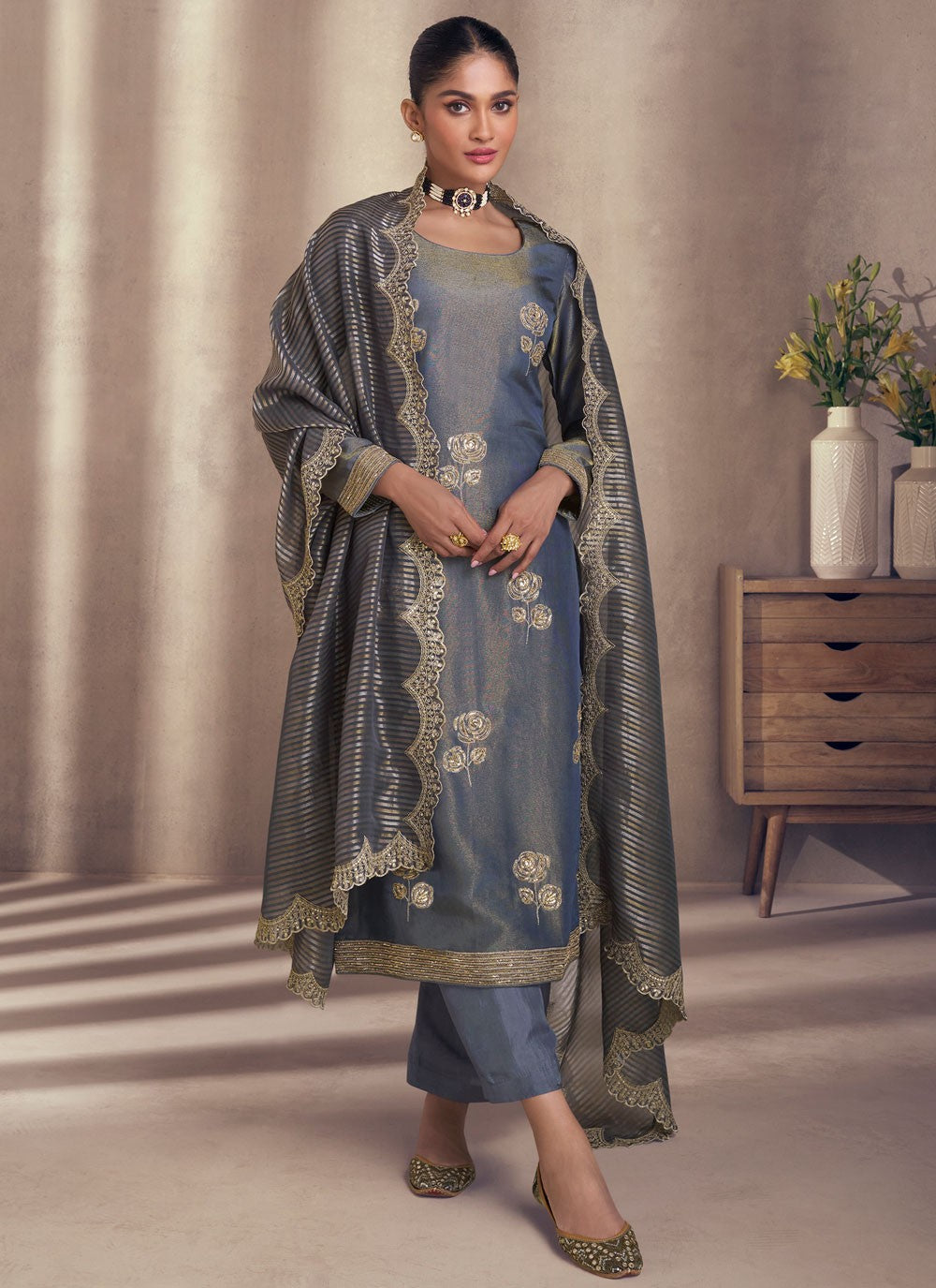 Salwar Suit Embroidered Blue Shimmer T5526