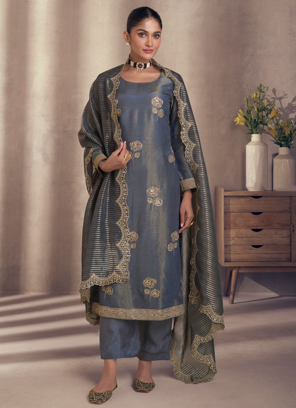 Salwar Suit Embroidered Blue Shimmer T5526