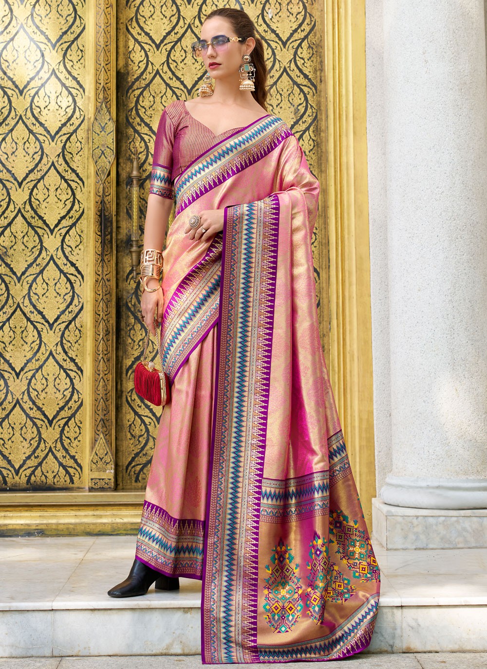 Trendy Saree Weaving Zari Pink Silk Saree S13171