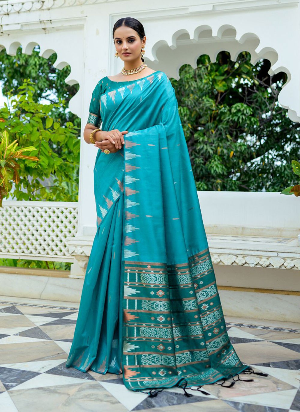 Trendy Woven Silk Saree - S4339