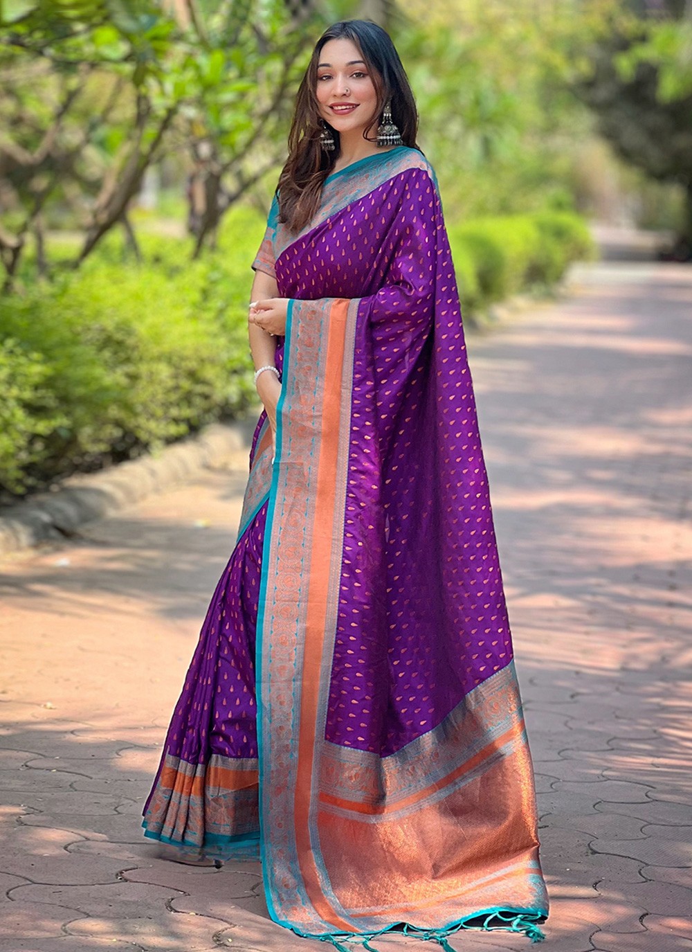 Contemporary Woven Silk Saree - S9938