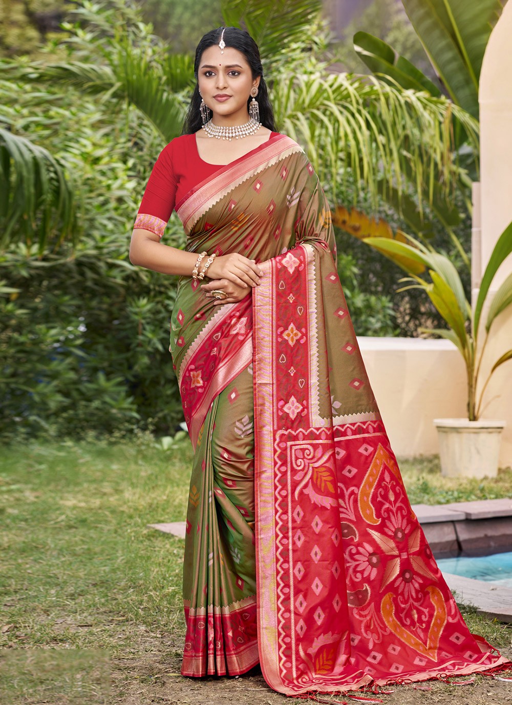 Classic Saree Weaving Zari Brown, Red Silk Saree S12928