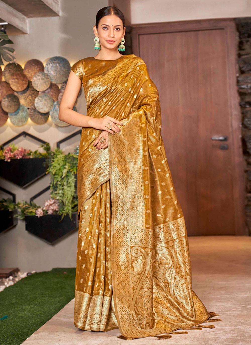 Contemporary Weaving Zari Silk Saree - S2929