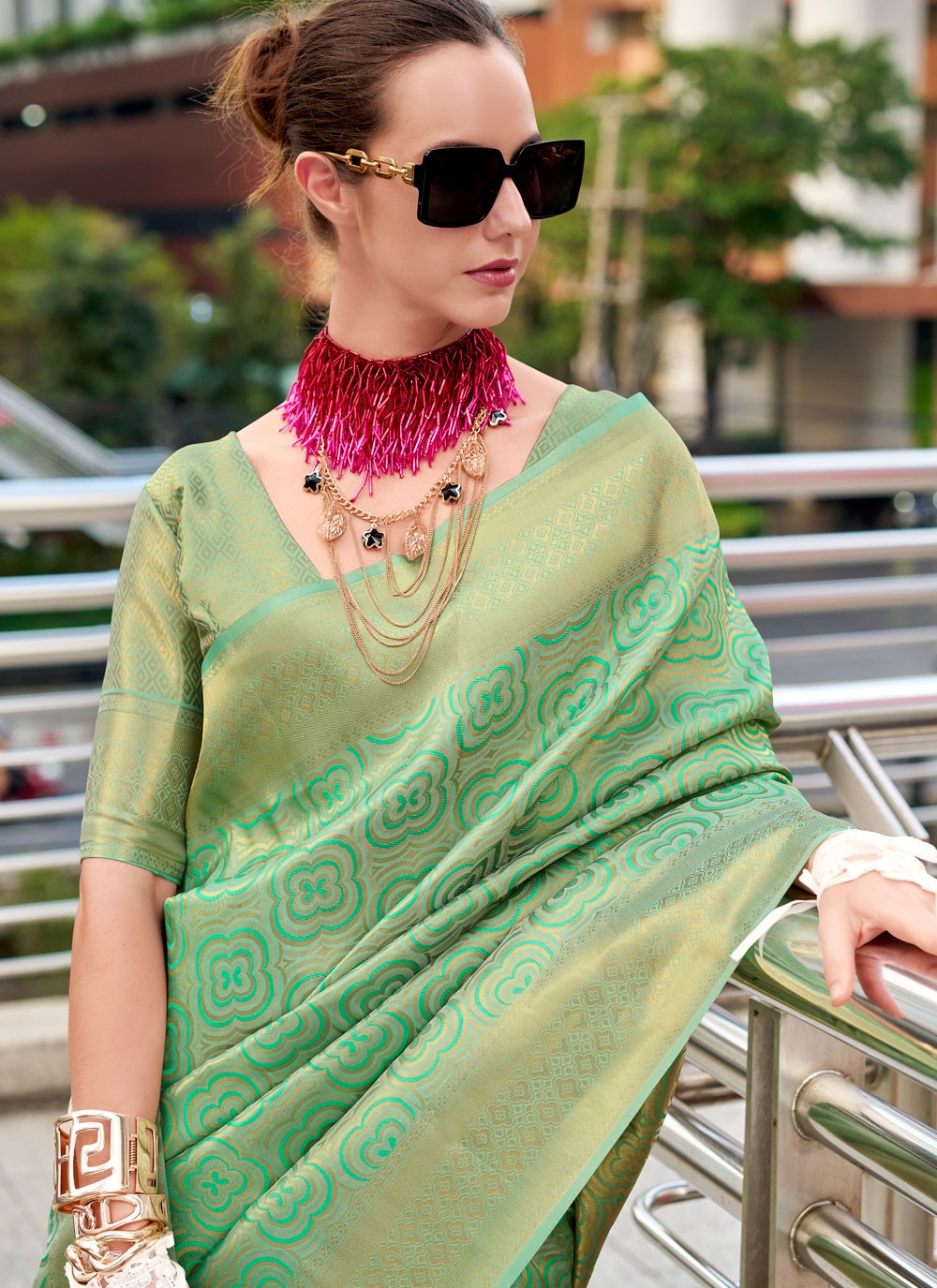 Classic Saree Weaving Zari Green Silk Saree S12997