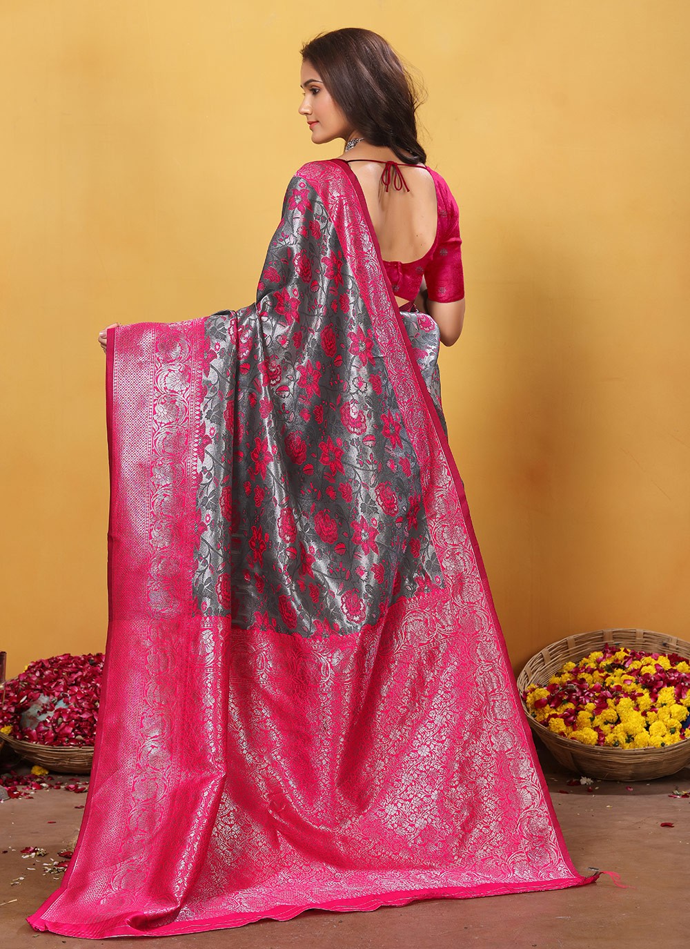 Weaving Zari Silk Grey Classic Saree S15377