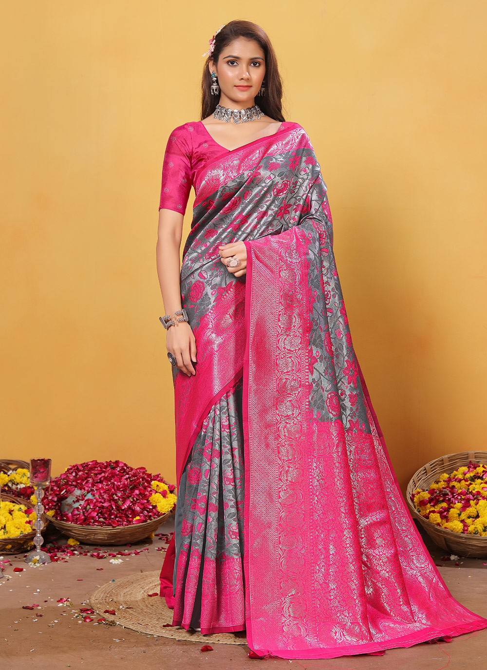Weaving Zari Silk Grey Classic Saree S15377