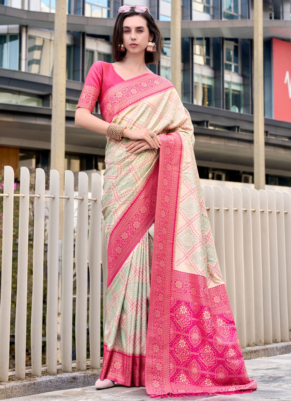 Cream Silk Contemporary Saree Weaving Zari S18079