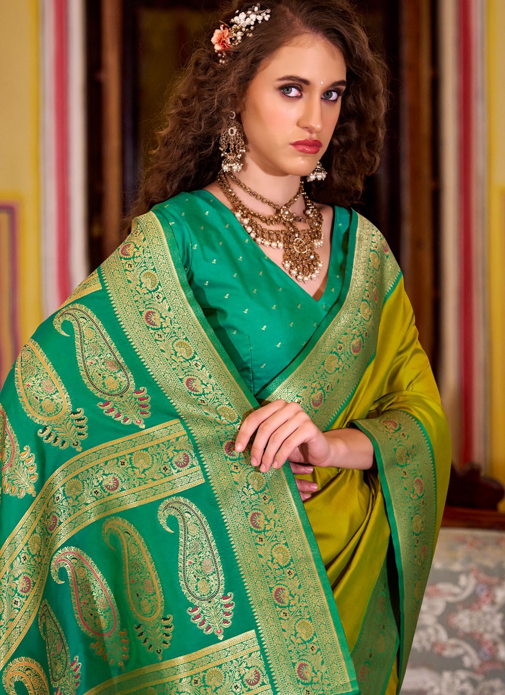 Green Silk Contemporary Saree Weaving Zari S19089