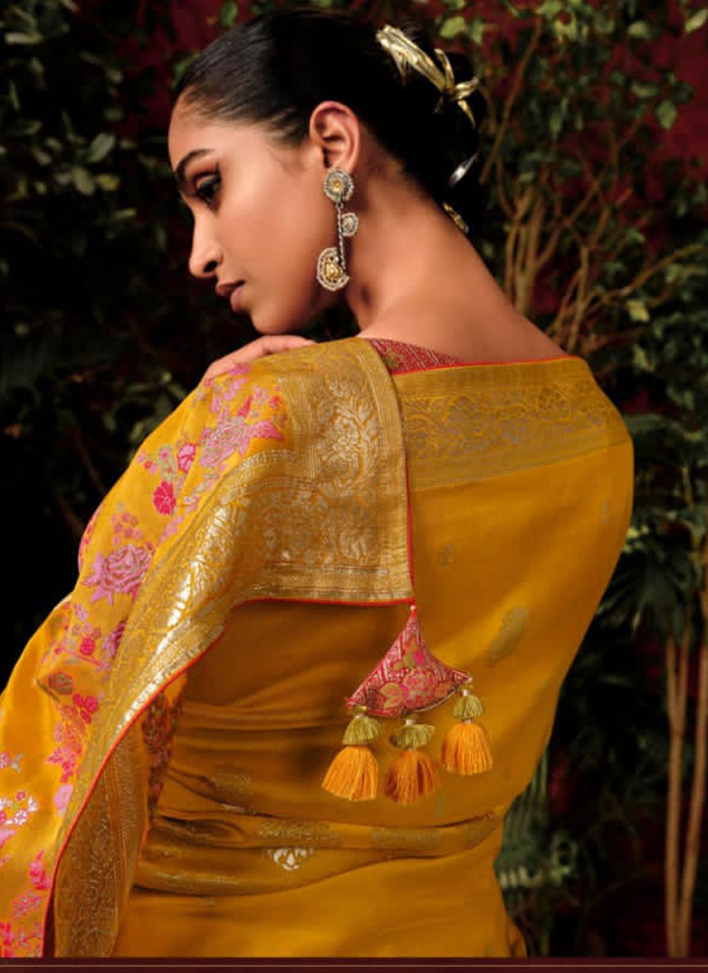 Classic Weaving Zari Silk, Viscose Saree - S4970