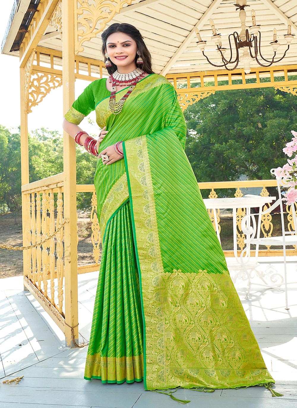 Traditional Weaving Zari Silk Saree - S6658