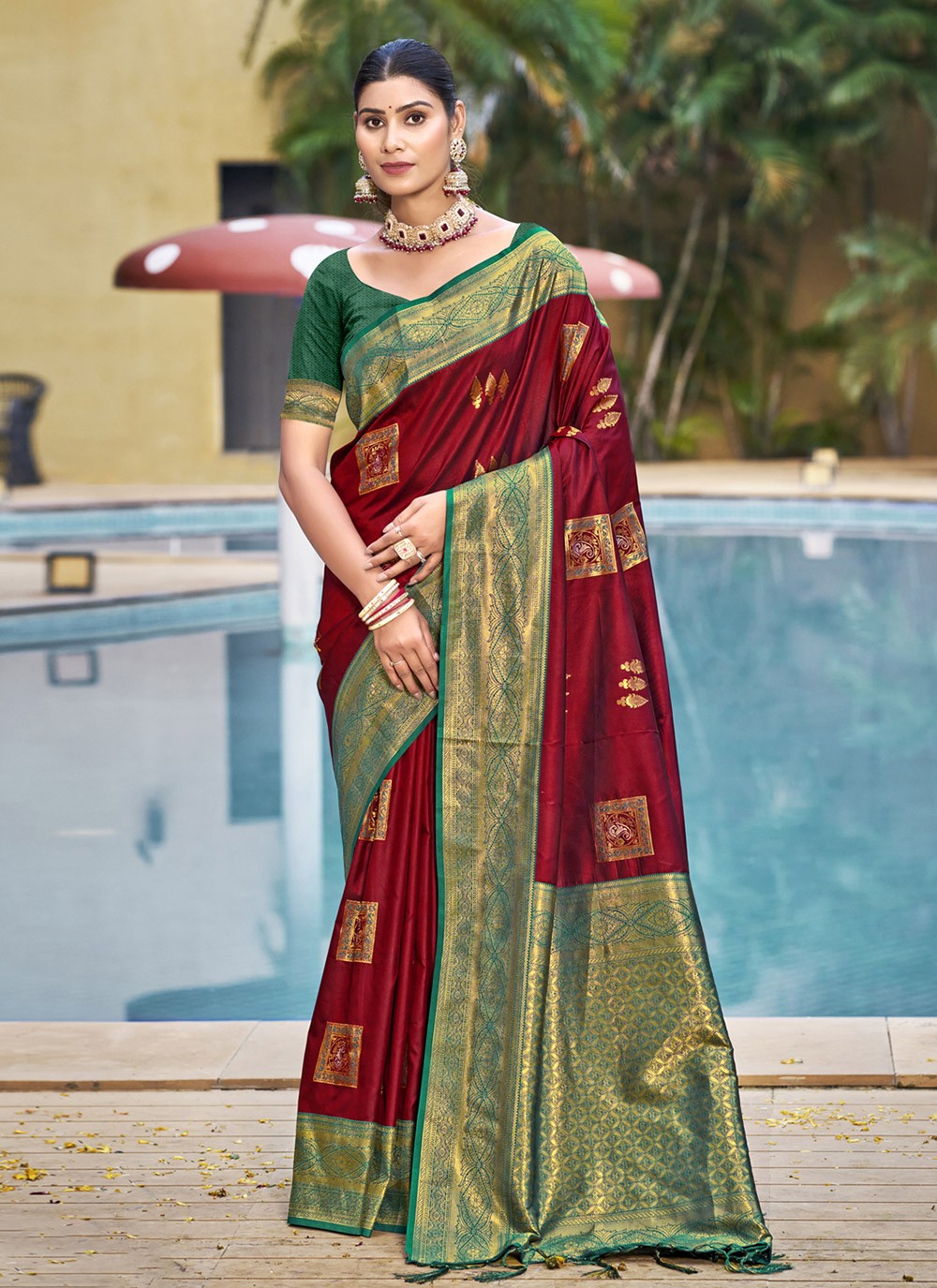 Classic Weaving Zari Silk Cream Saree - S11288