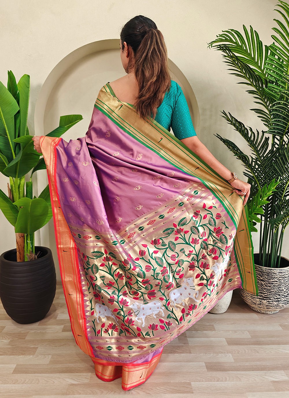 Weaving Zari Silk Pink Contemporary Saree S15015