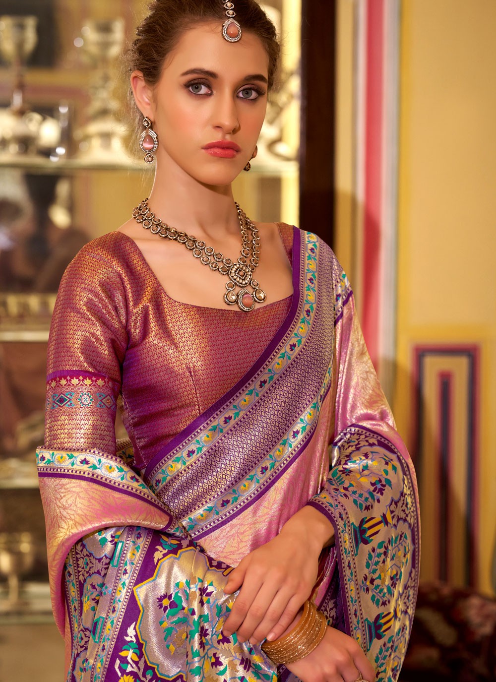 Weaving Zari Silk Pink Contemporary Saree S15568