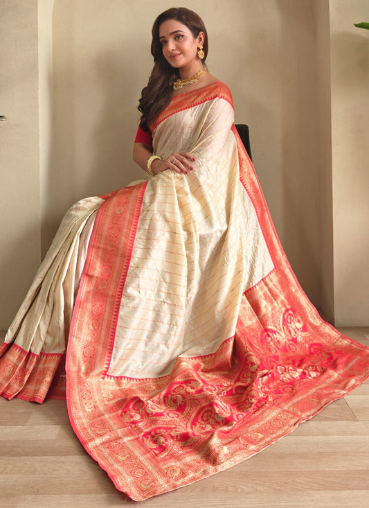 Off White Silk Trendy Saree Weaving Zari S18396