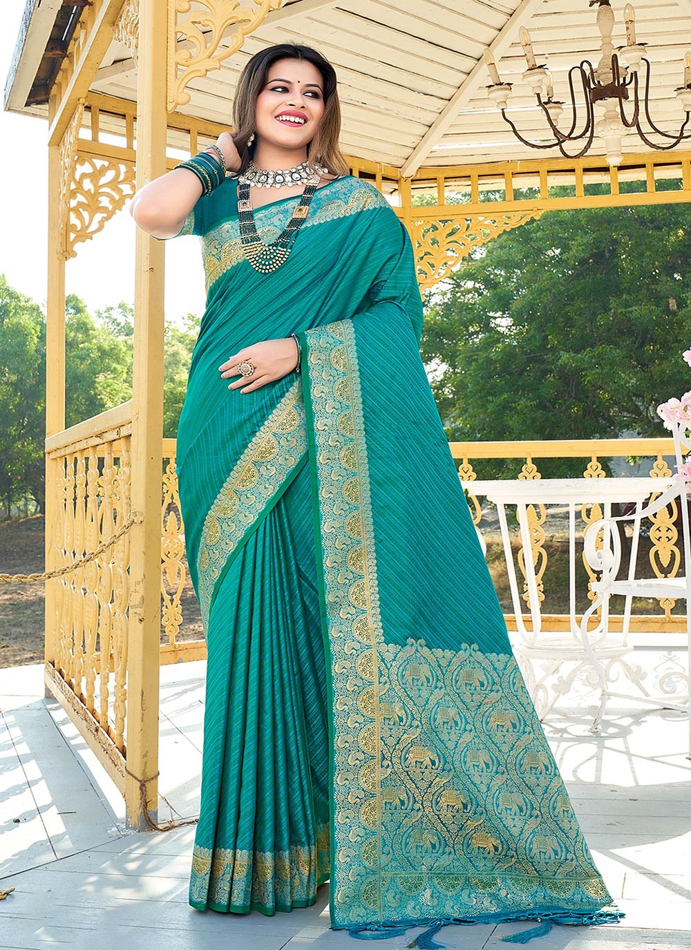 Traditional Weaving Zari Silk Saree - S6658