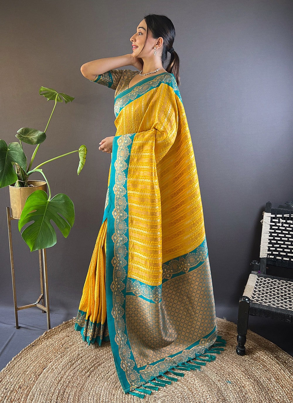 Traditional Weaving Zari Silk Saree - S7606
