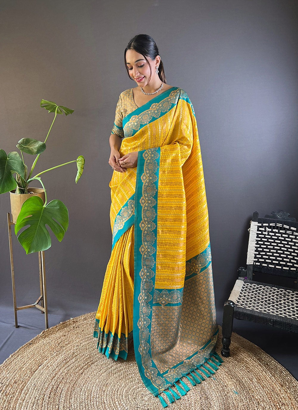 Traditional Weaving Zari Silk Saree - S7606