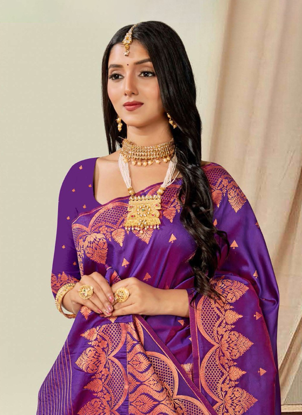 Classic Woven Silk Saree - S7384