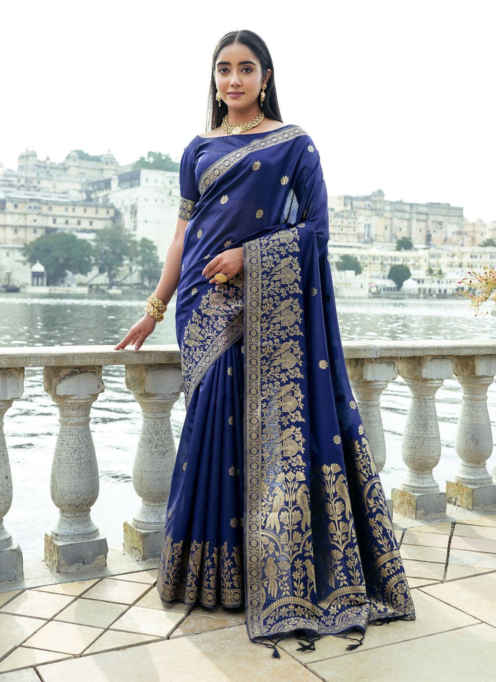 Trendy Woven Silk Saree - S4329