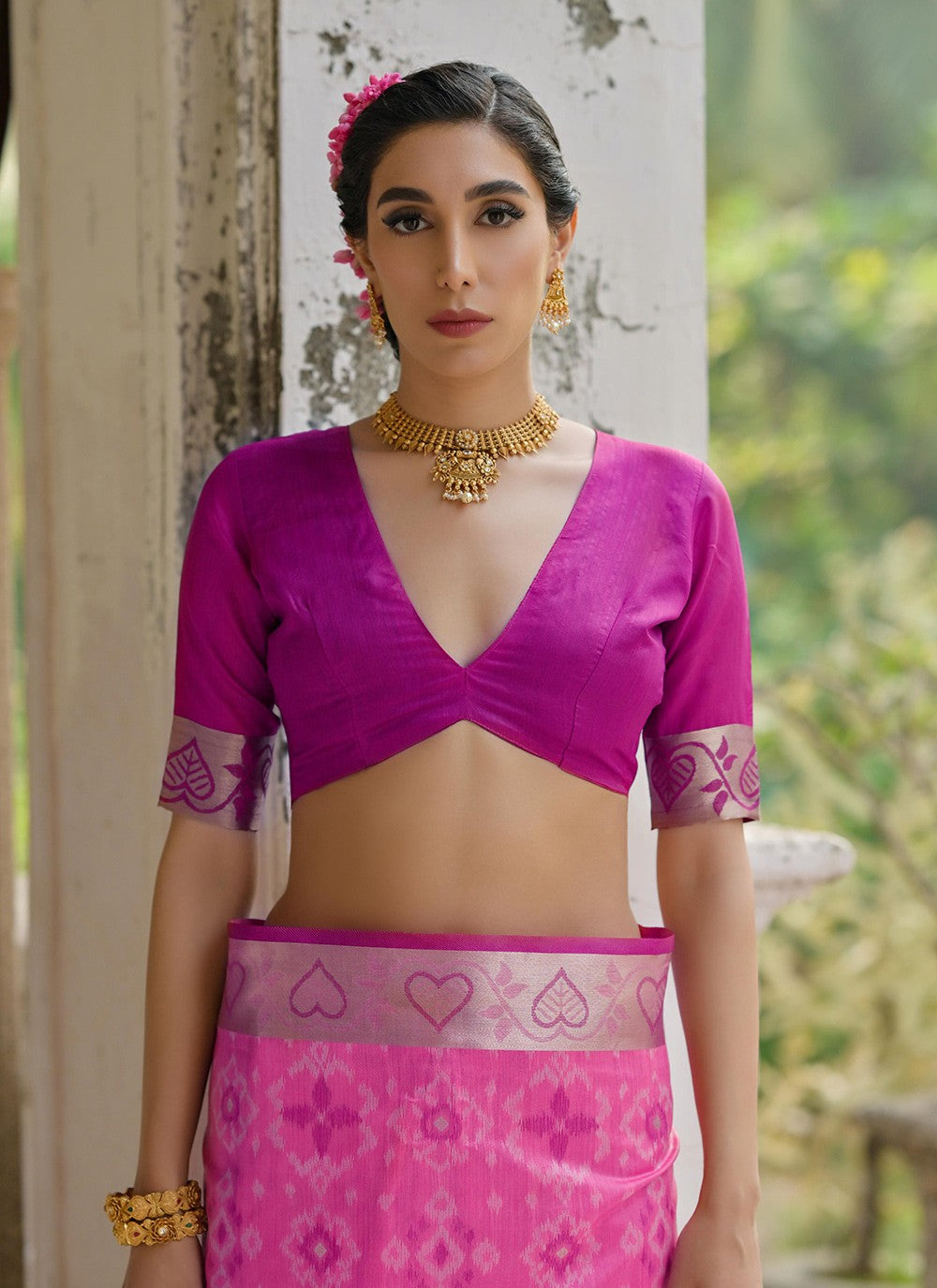 Contemporary Woven Pink Silk Saree S13709