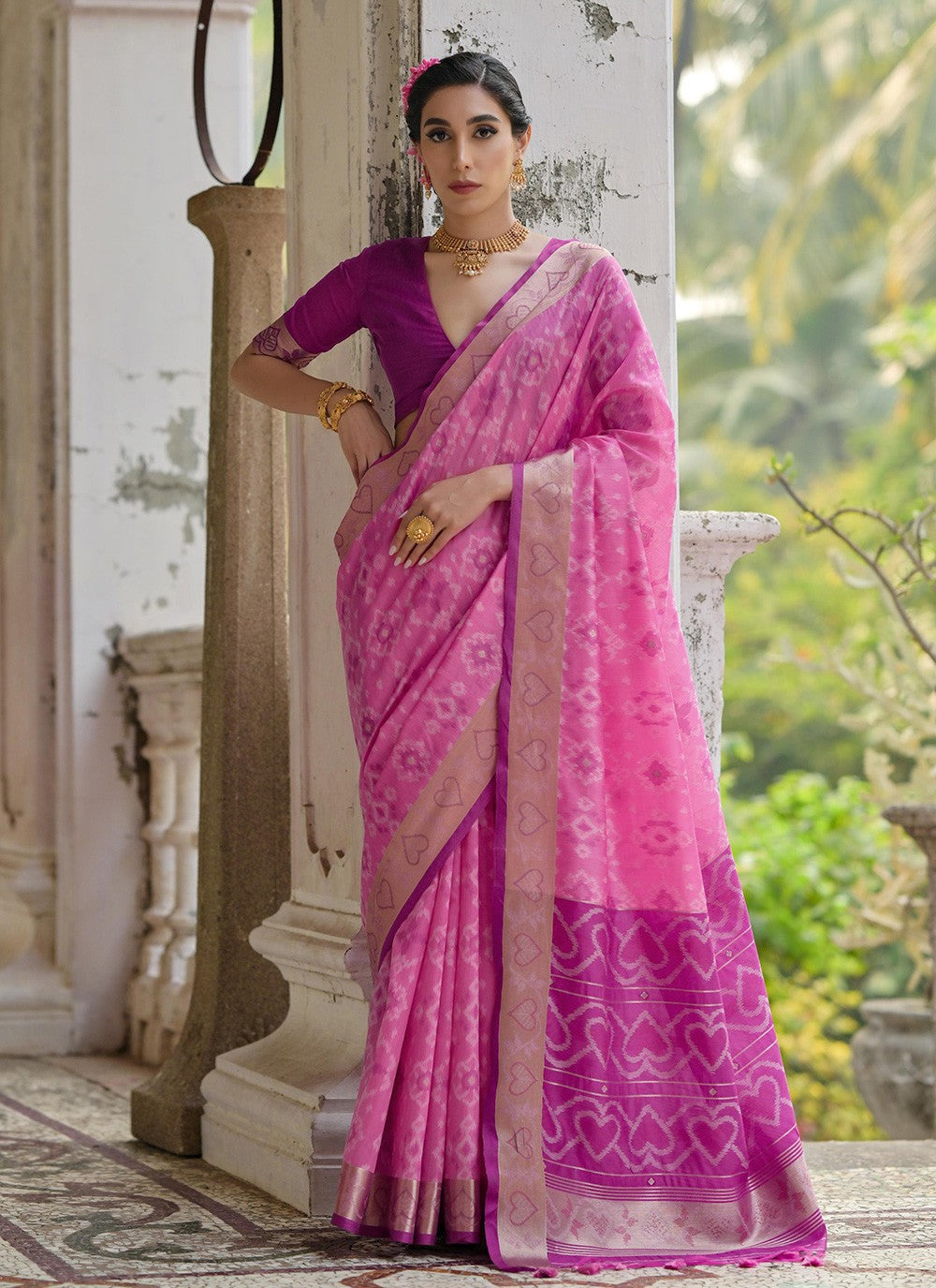 Contemporary Woven Pink Silk Saree S13709