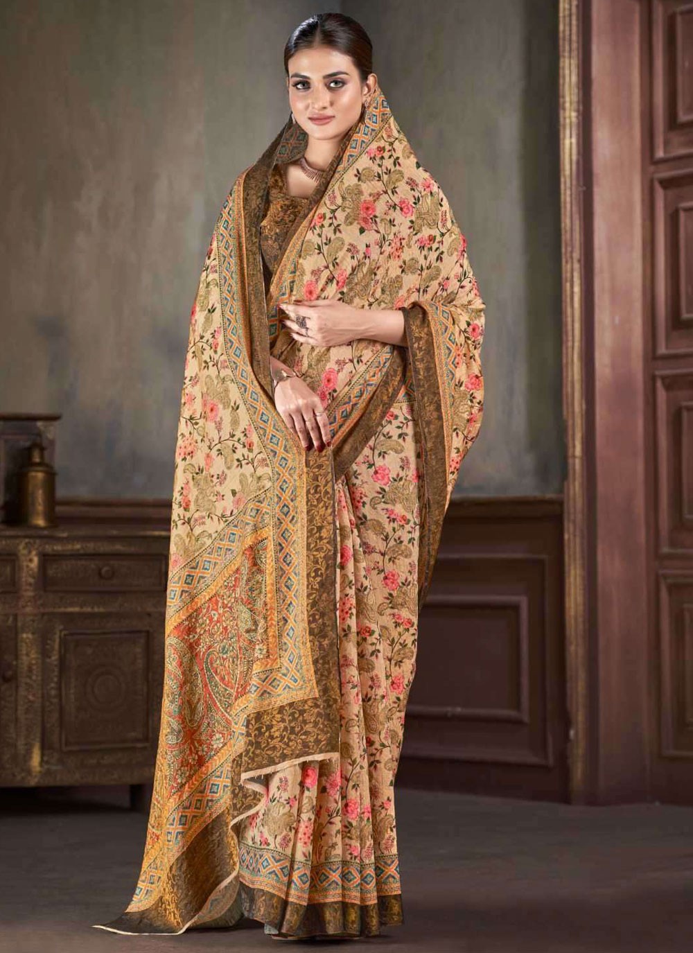 Classic Jacquard Work Silk Saree - S7402