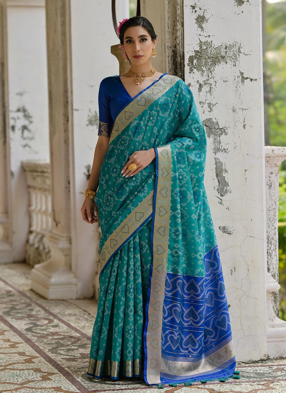 Trendy Saree Woven Teal Silk Saree S13712