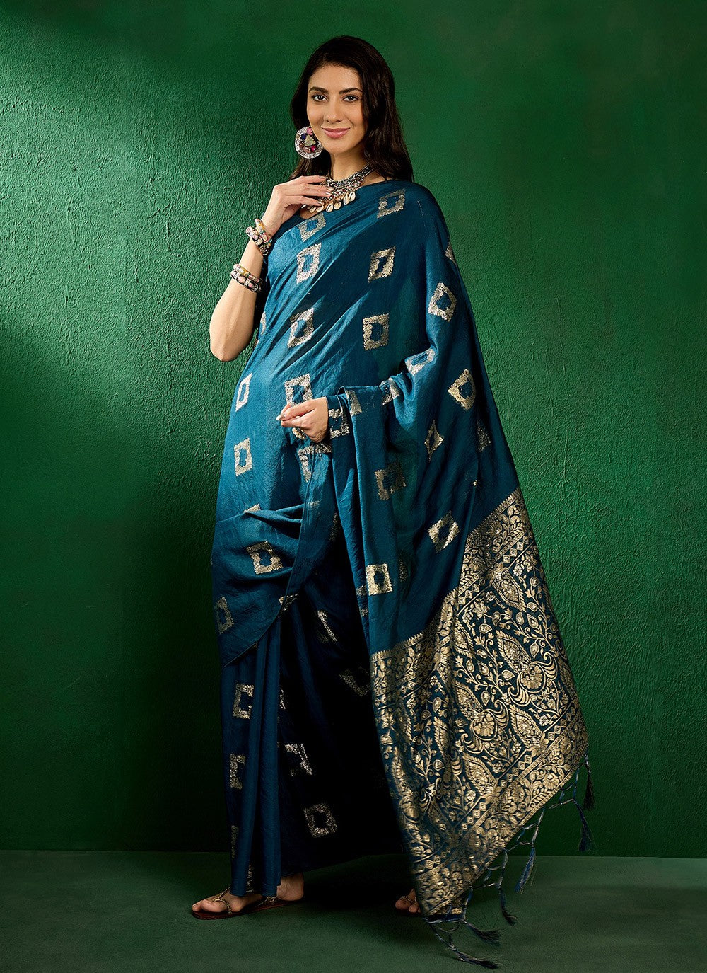Casual Woven Art Silk Saree - S7308