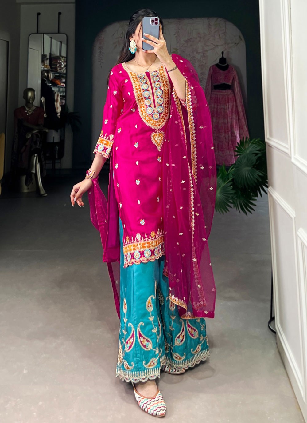 Palazzo Suit Embroidered Magenta Silk T5099
