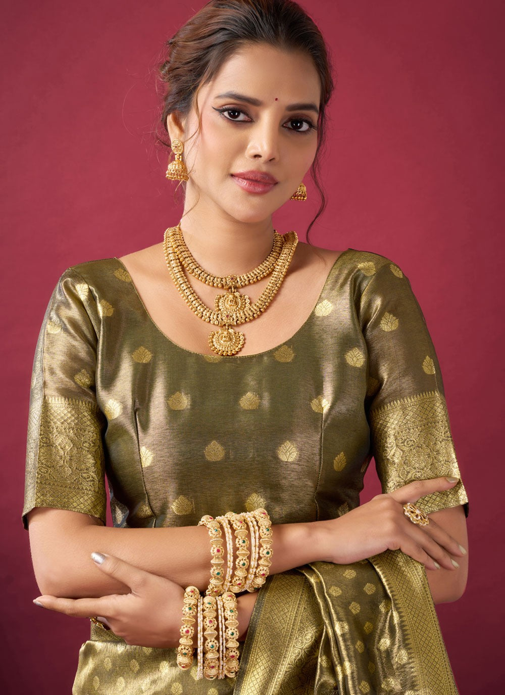 Brown Silk Traditional Saree Jacquard Work S19395