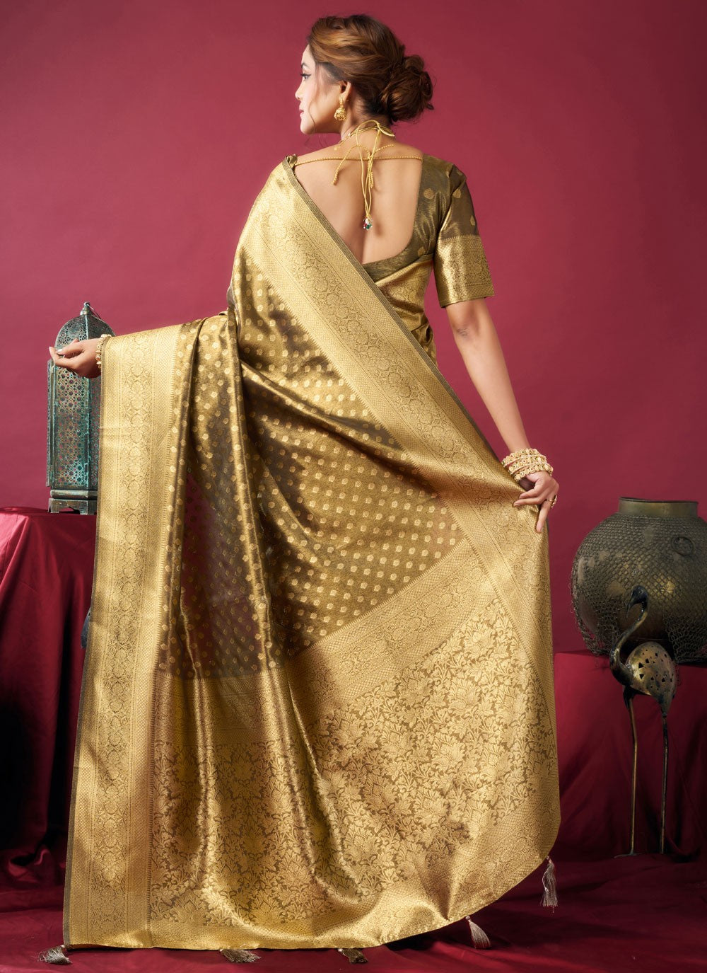 Brown Silk Traditional Saree Jacquard Work S19395