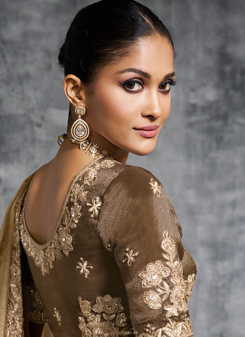 Beige Tissue Contemporary Saree Embroidered, Resham, Thread S19887