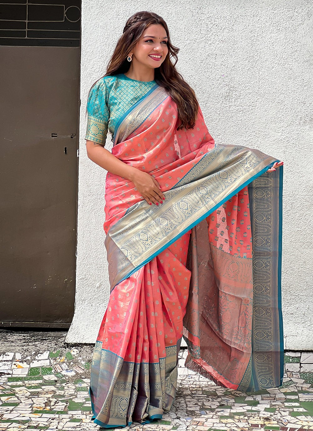 Classic Woven Silk, Tissue Saree - S8579