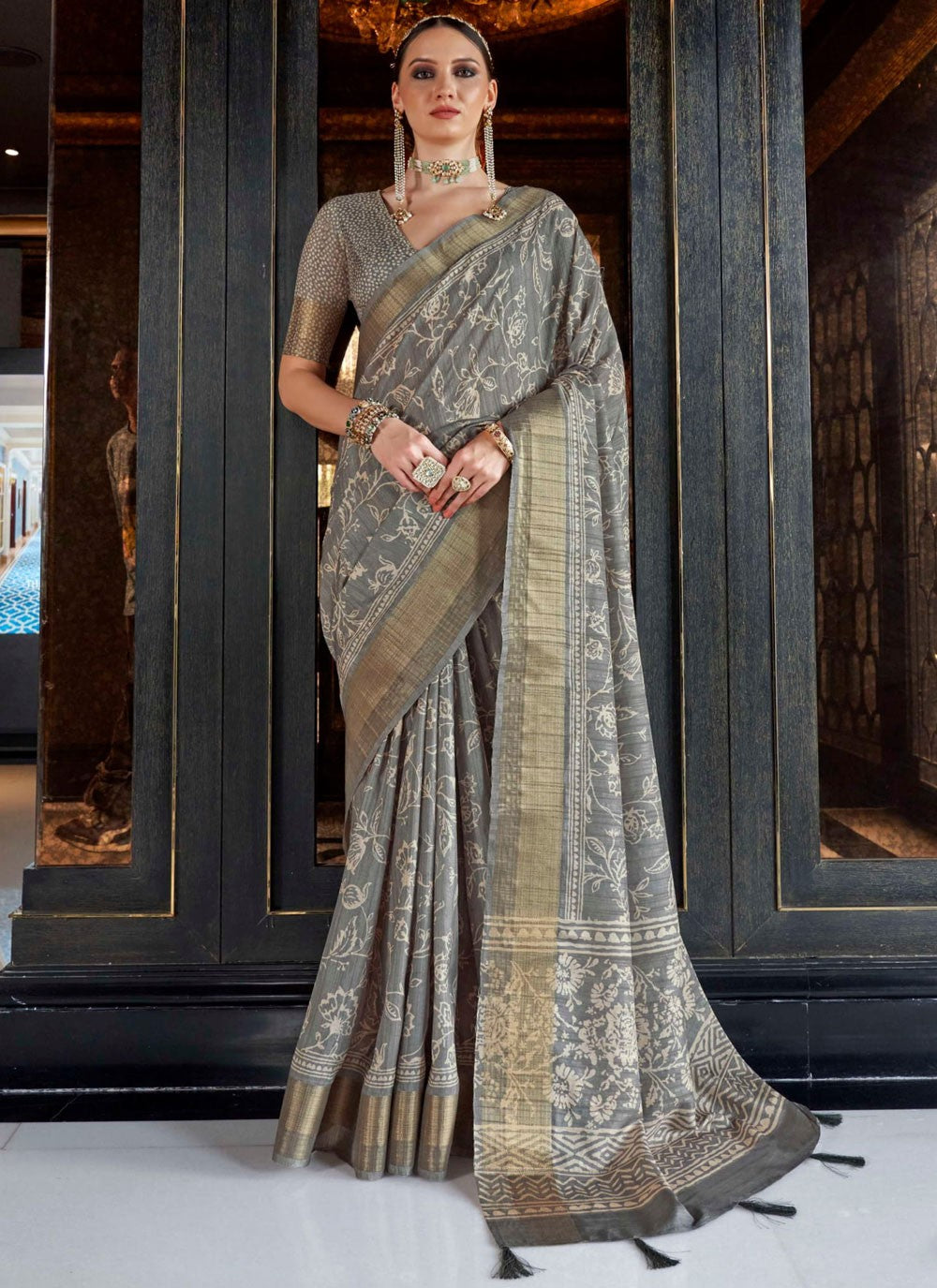 Classic Digital Print Silk Saree - S8418