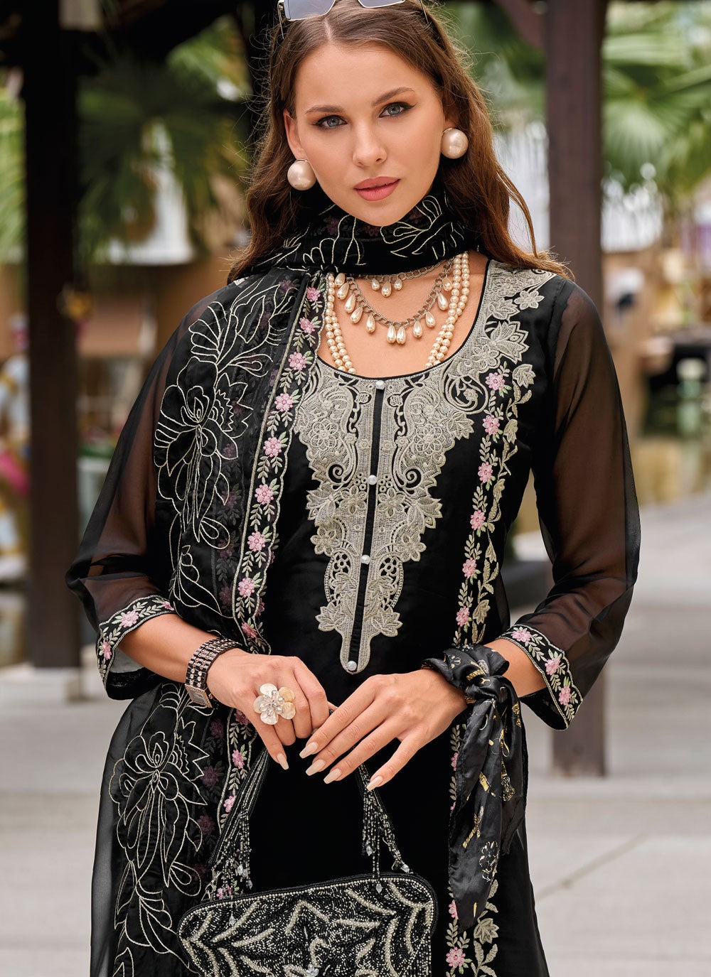 Salwar Suit Embroidered Black Organza T5524