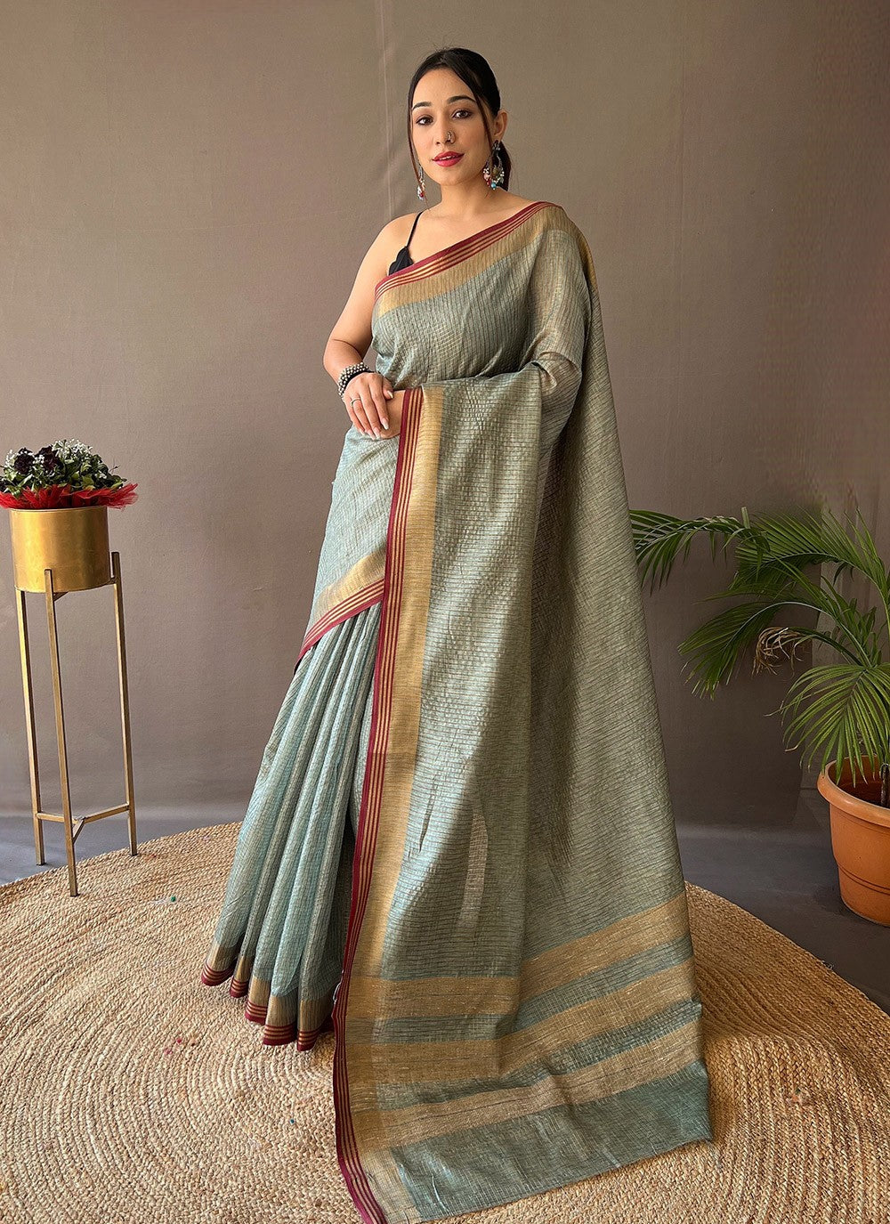 Traditional Weaving Zari Silk Saree - S5919