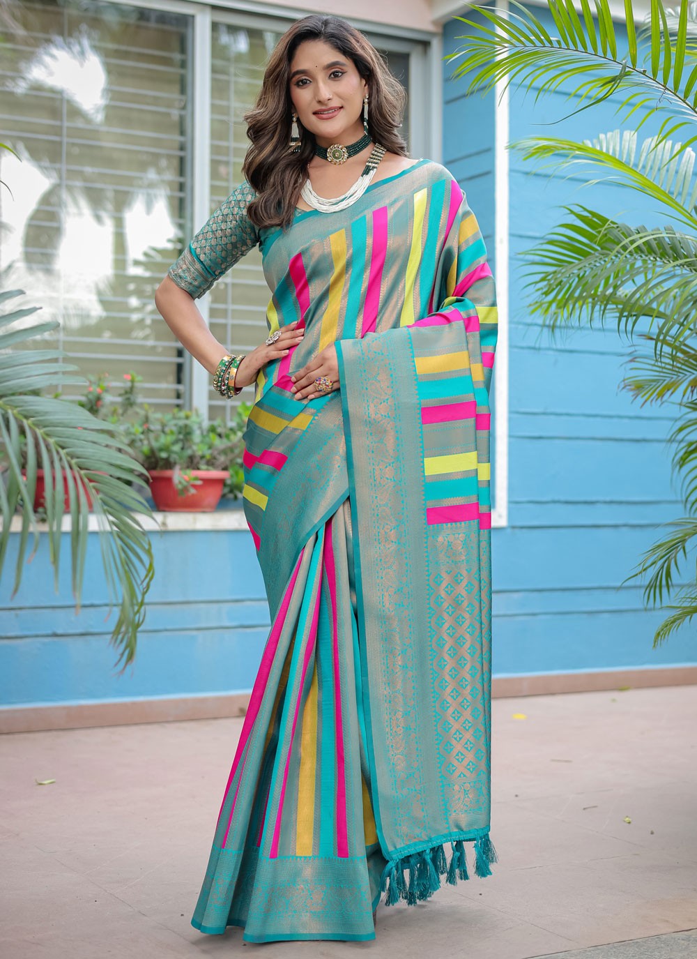 Classic Saree Woven Turquoise Kanjivaram Silk Saree S12502