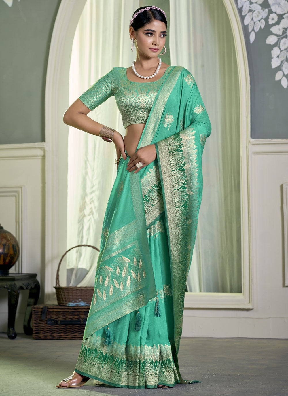 Weaving Zari Pure Crepe Saree - S11570