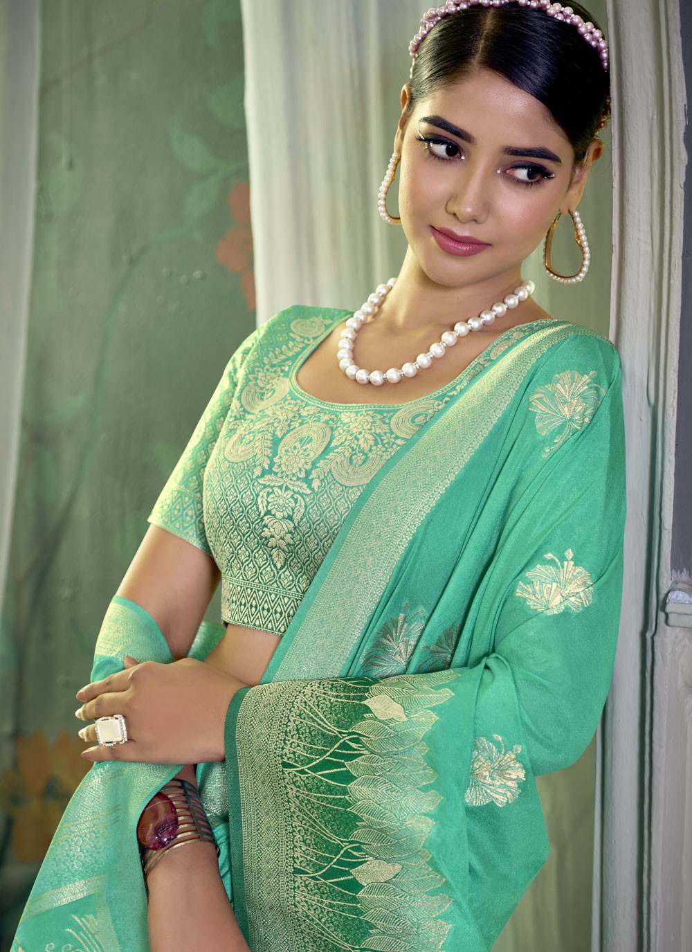 Weaving Zari Pure Crepe Saree - S11570