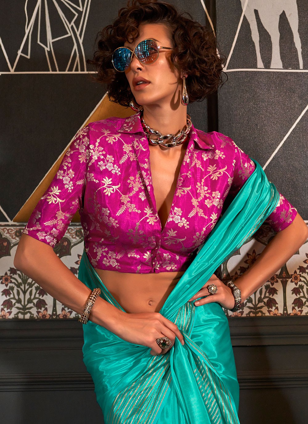 Classic Weaving Zari Handloom Silk, Viscose Saree - S7216