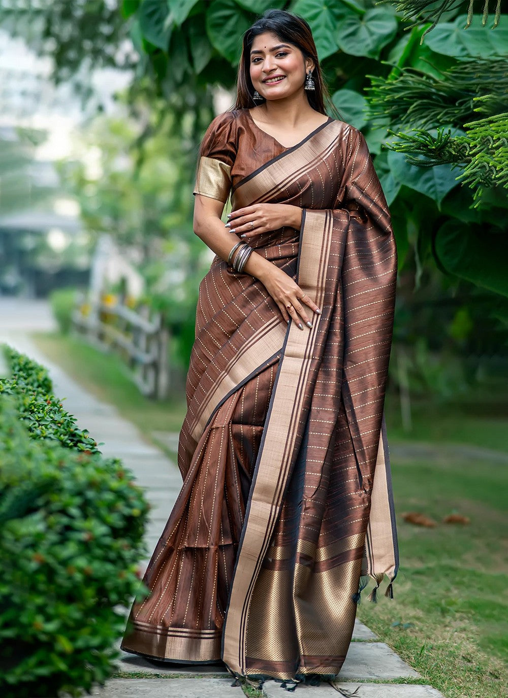 Trendy Woven Tussar Silk Saree - S5134