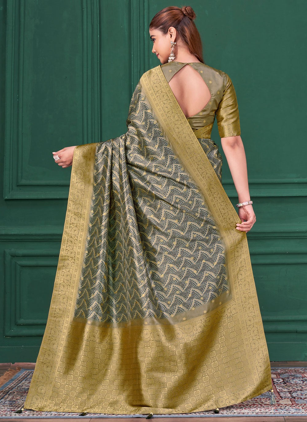 Grey Tussar Silk Designer Saree Abstract Print, Border Work, Jacquard Work S17790