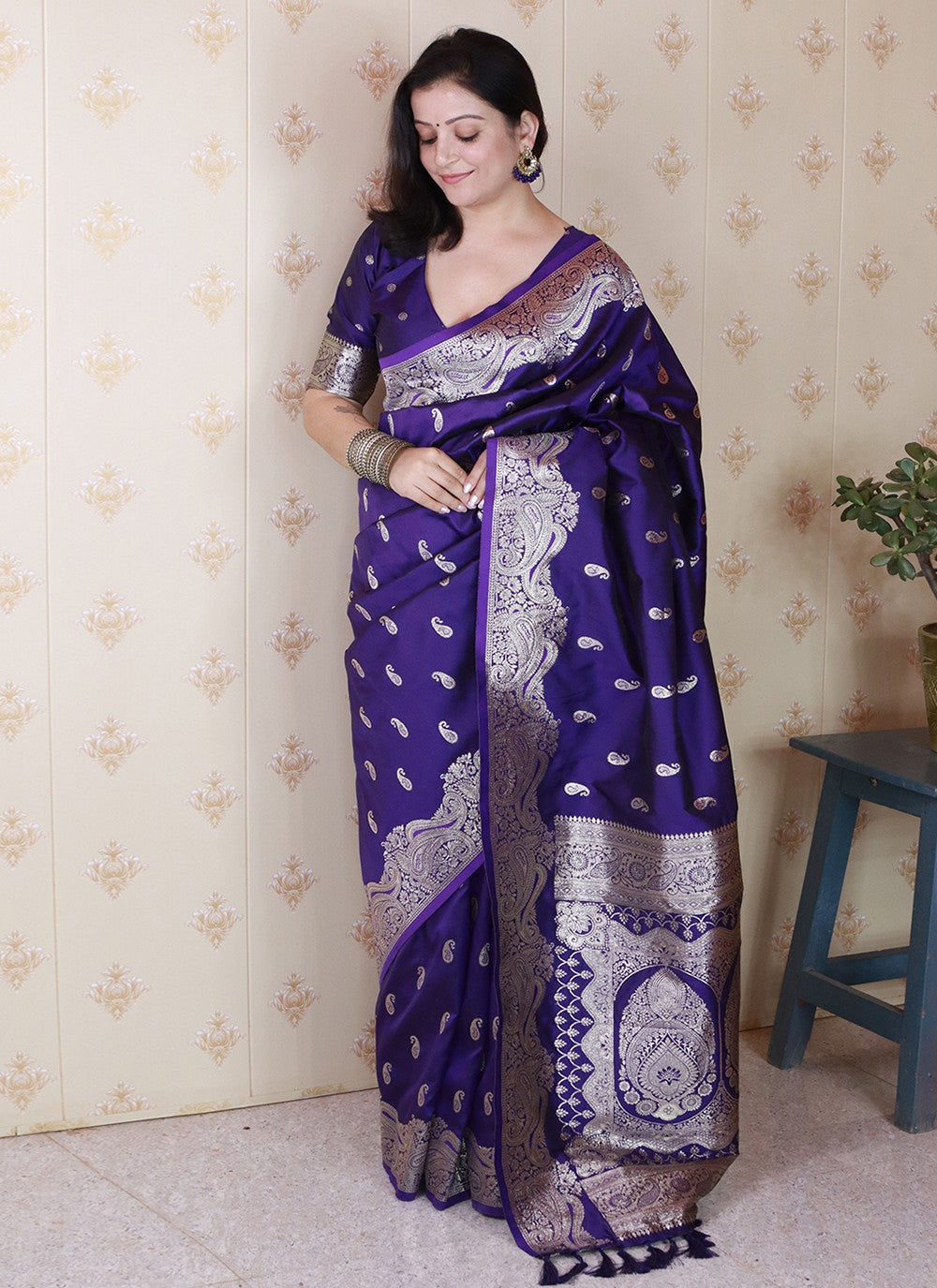 Violet Banarasi Silk Classic Saree Woven S19469
