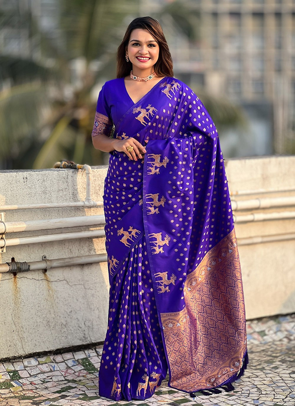 Trendy Saree Weaving Zari Violet Silk Saree S13154
